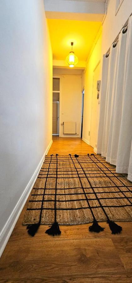Appartement Aux Clefs Des Sacres - Le Barbatre à Reims Extérieur photo